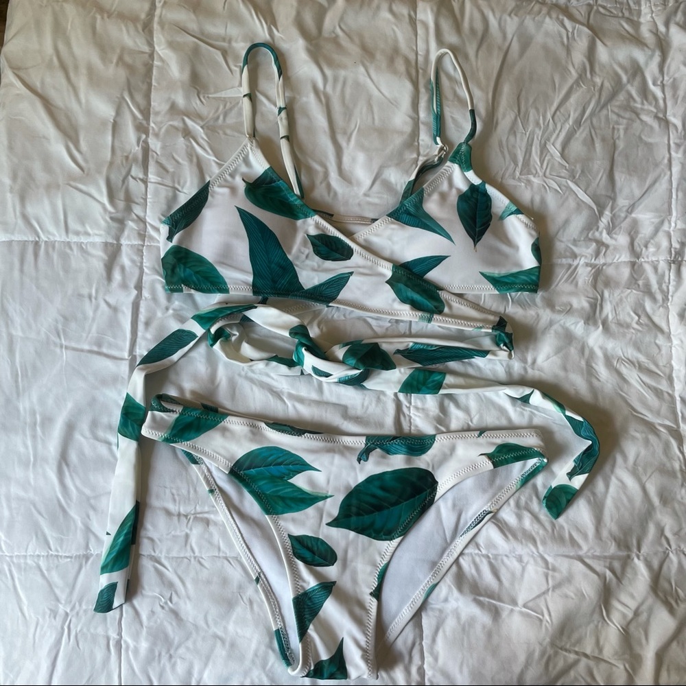 Cupshe Wrap Swimsuit